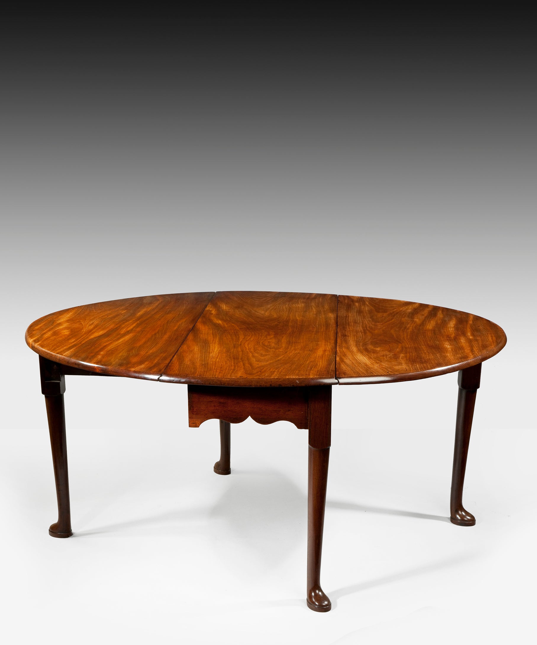 George II Mahogany Dining Table – Reindeer Antiques